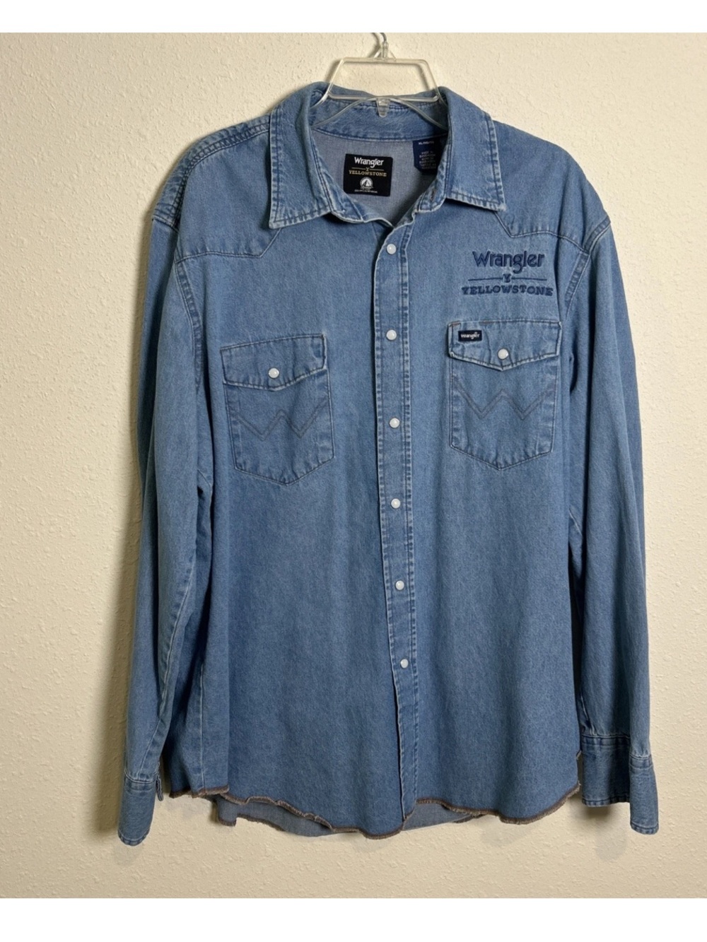 Wrangler Yellowstone Embroidered Denim Pearl Snap Long Sleeve Shirt Men’s XL